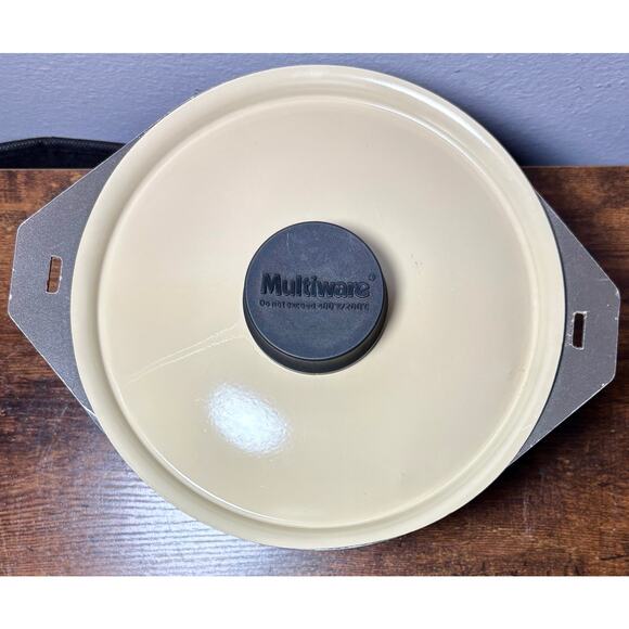 Vintage Multiware 8” Harvest Wheat Enamel Coated Aluminum Casserole Dish - Picture 6 of 12